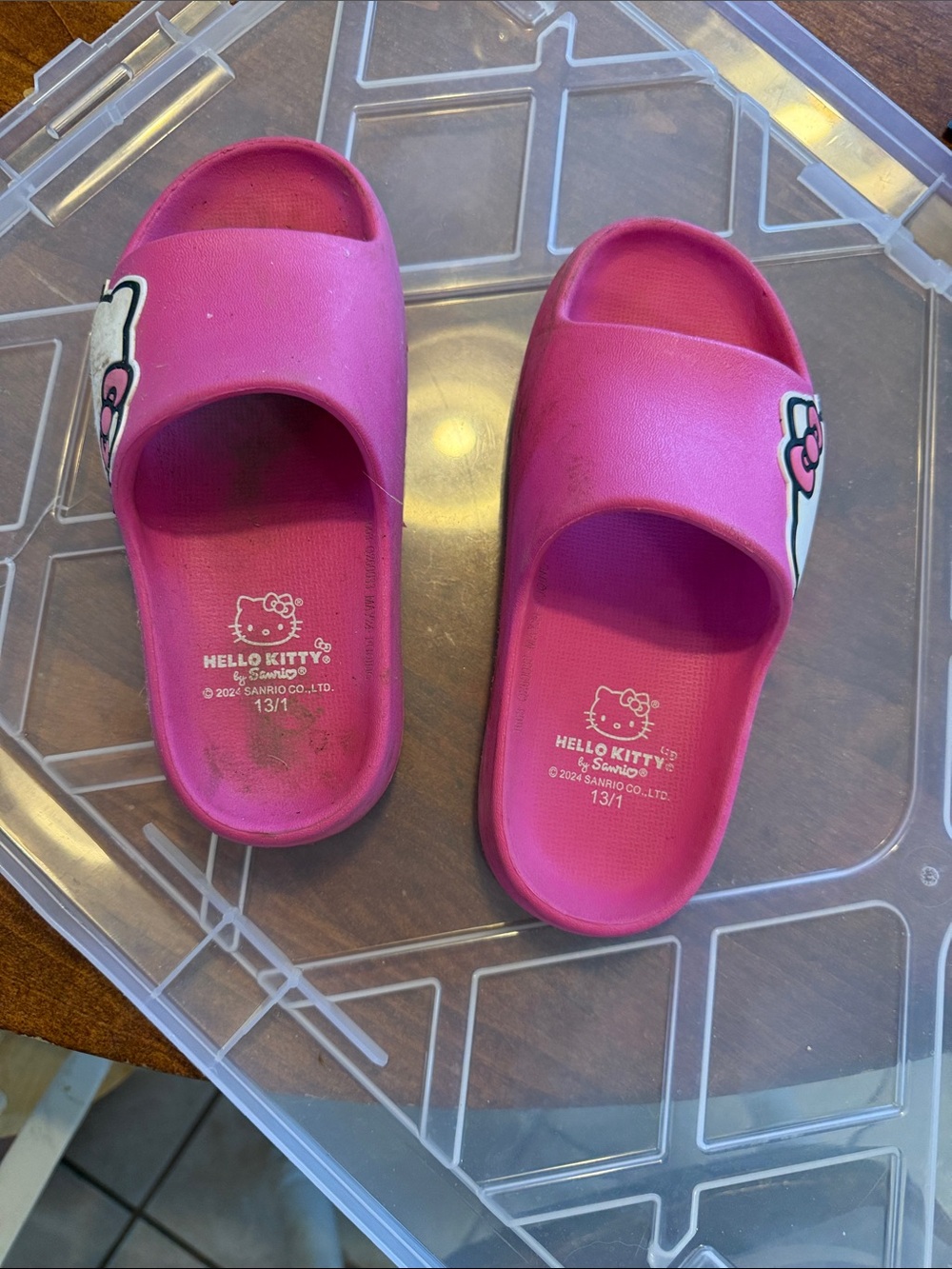 Hello Kitty Pink Kids Slide Sandals with Character Graphic - Picture 2 of 3